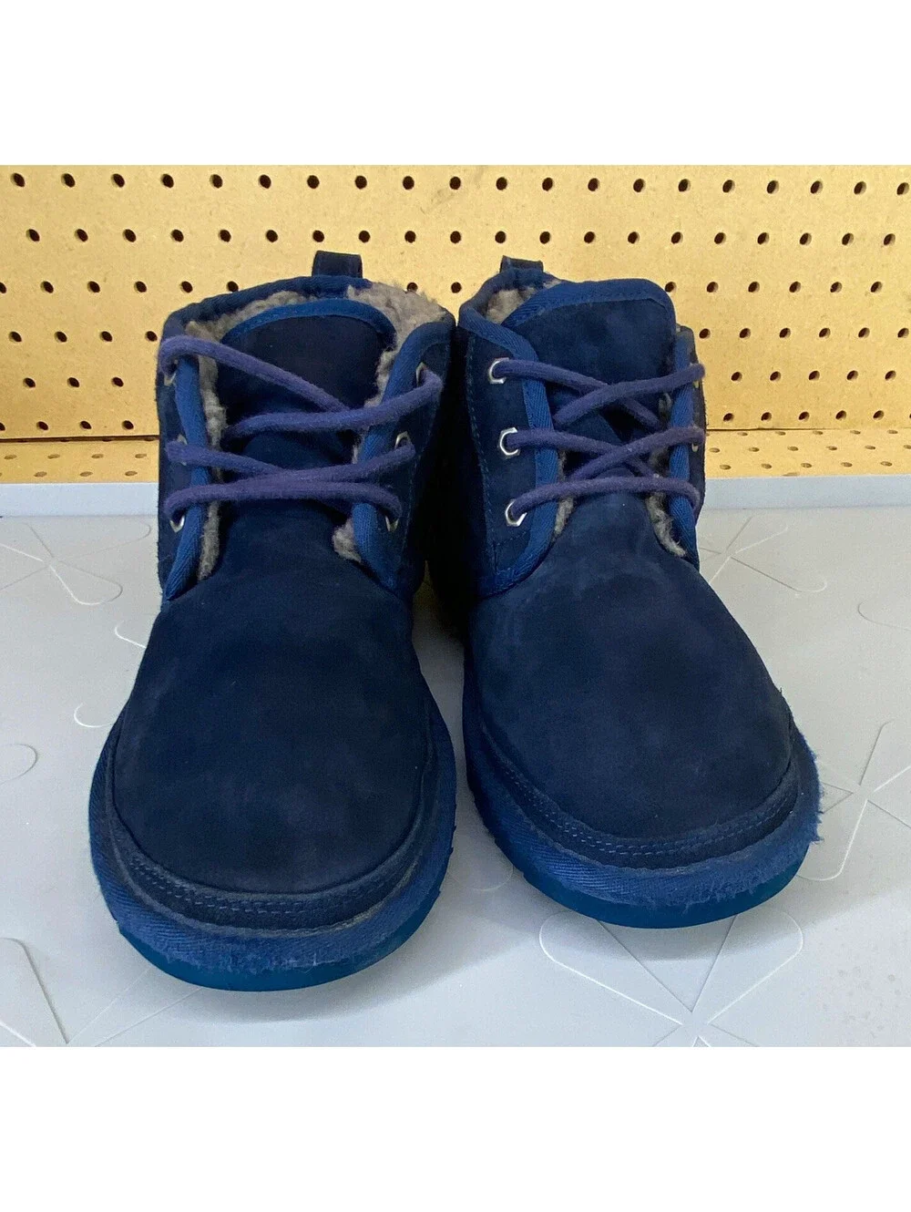 UGG Men’s Blue Suede Fur Lined Lace-Up Chukka Ankle Boots US 10 EU 43